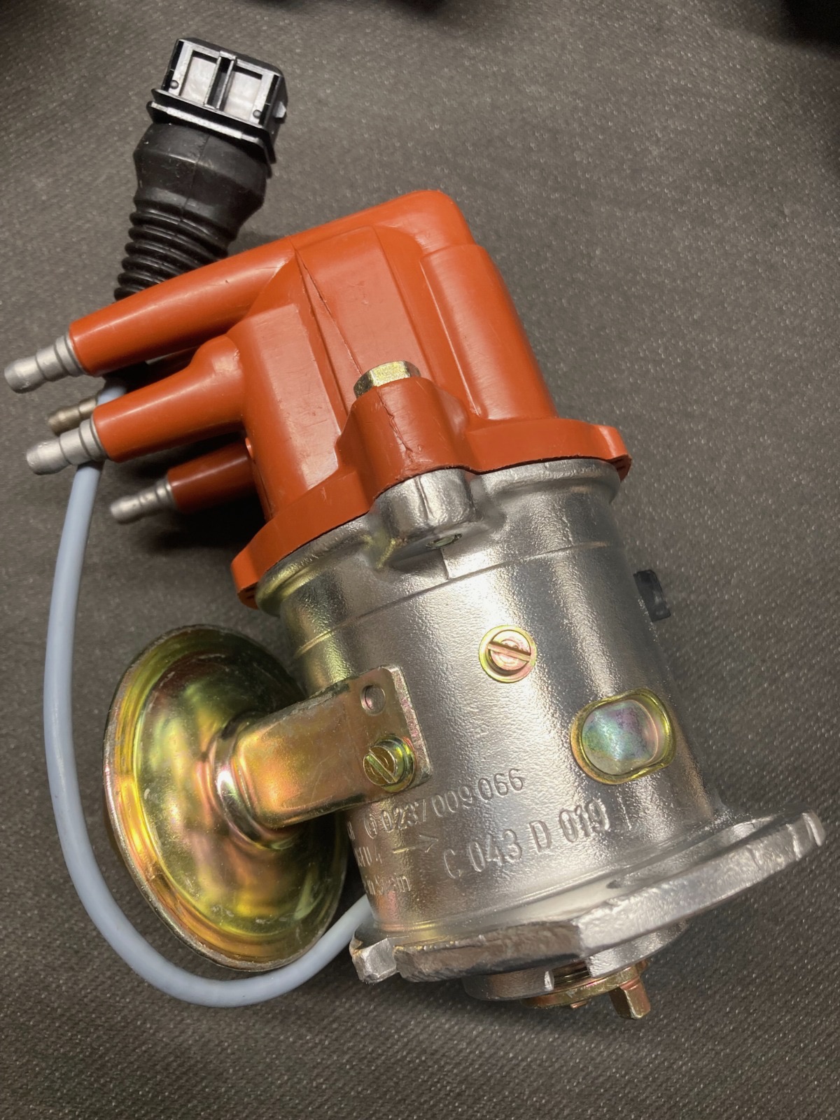 Allumeur bosch 205 GTi 1.9 309 GTI 0237009066 C043D019