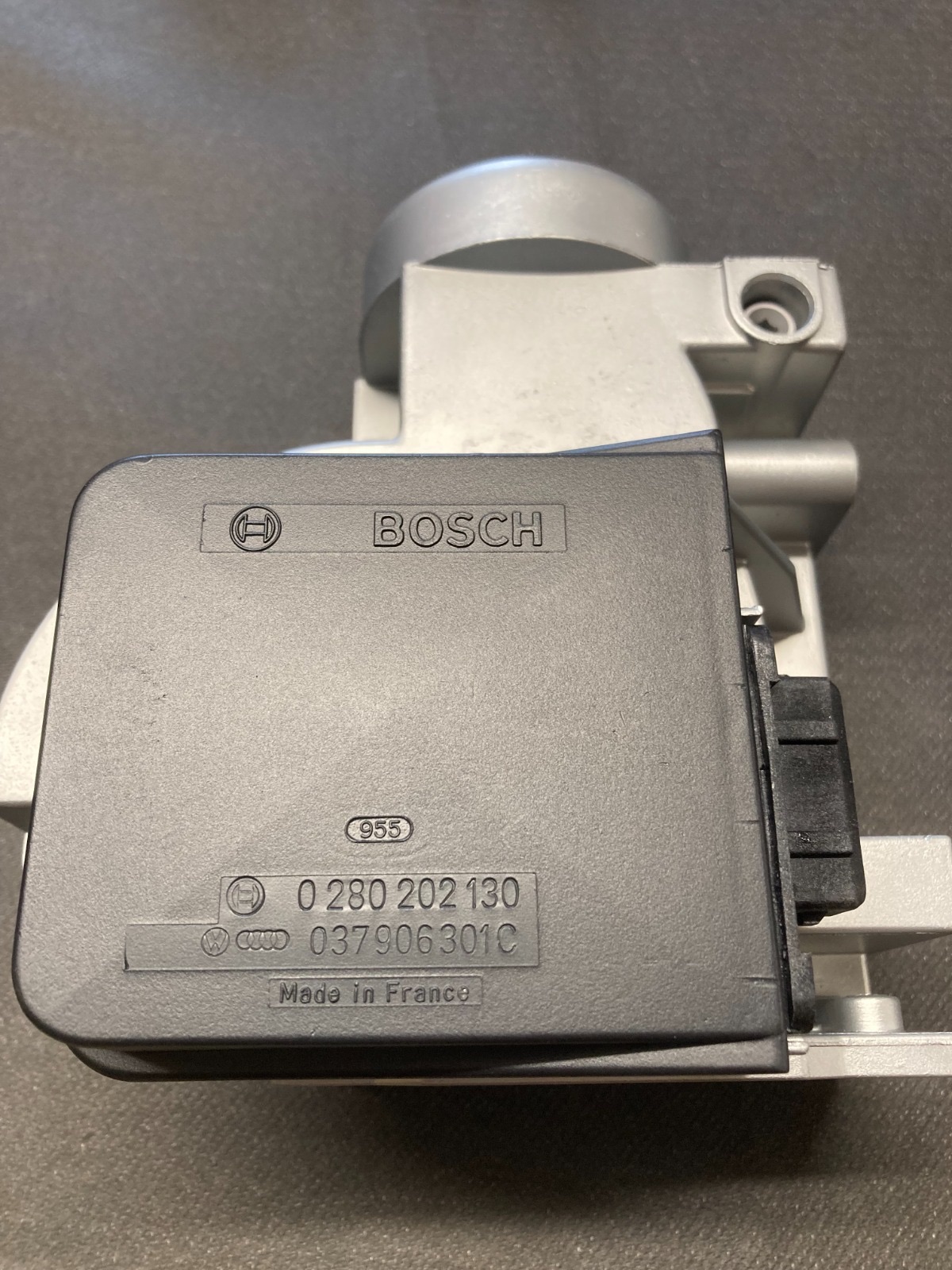 Débitmètre d’air Volkswagen vw golf 3 gti 2.0 bosch 0280202130 037906301C
