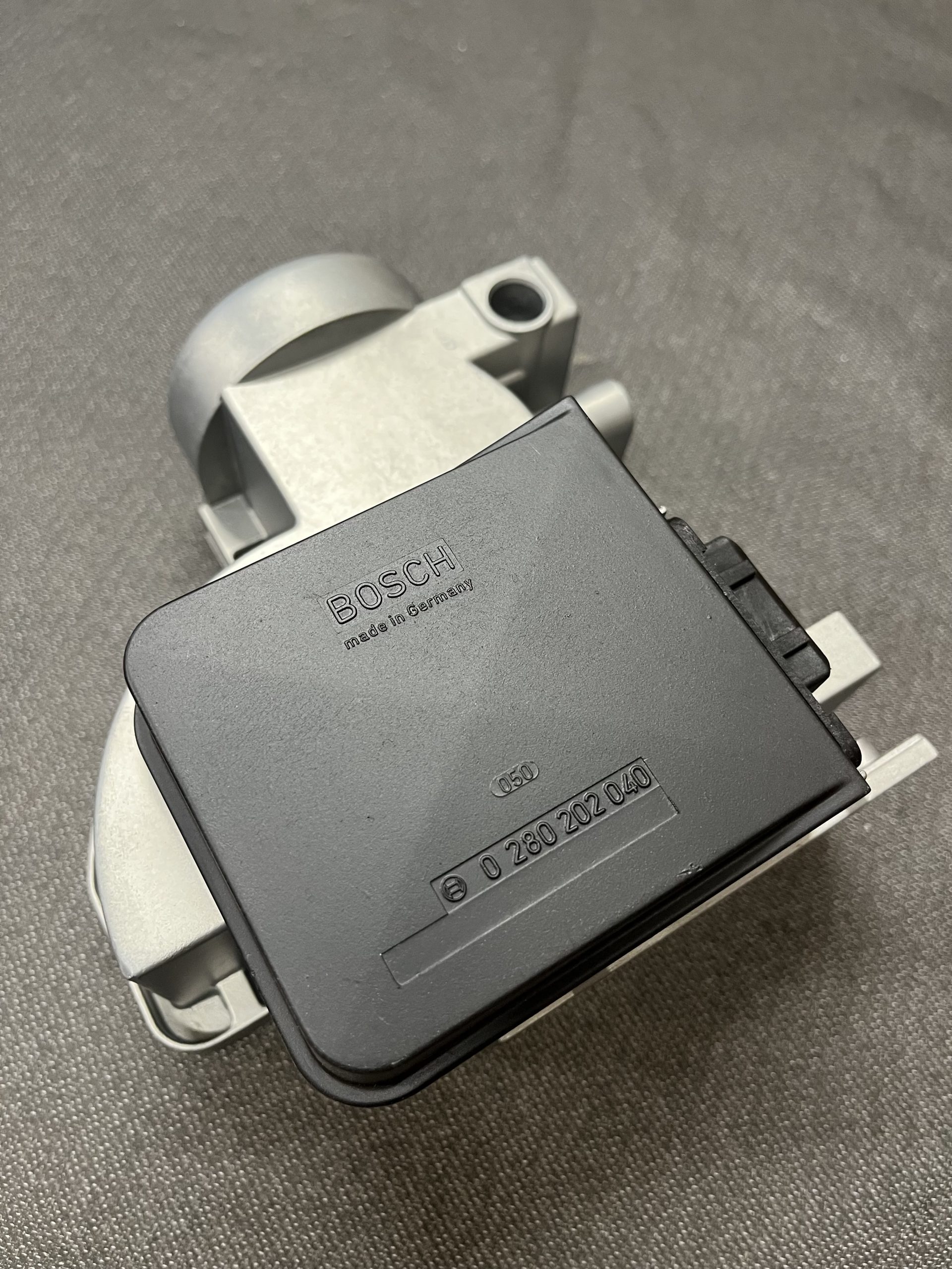 Débitmètre d'air BMW E30 325e E28 525e Bosch 0280202040 1276202.9